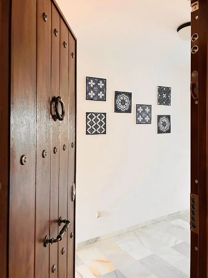 מיחאס Renovated Apartment With Sea Views And Pool With Private Parking