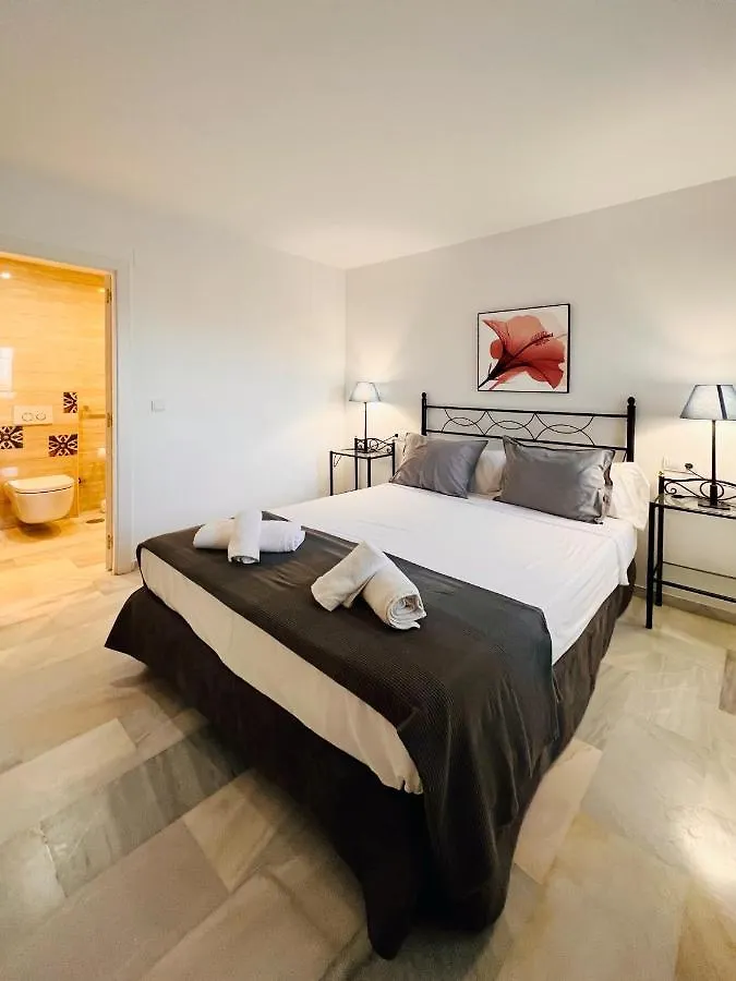 Renovated Apartment With Sea Views And Pool With Private Parking Mijas