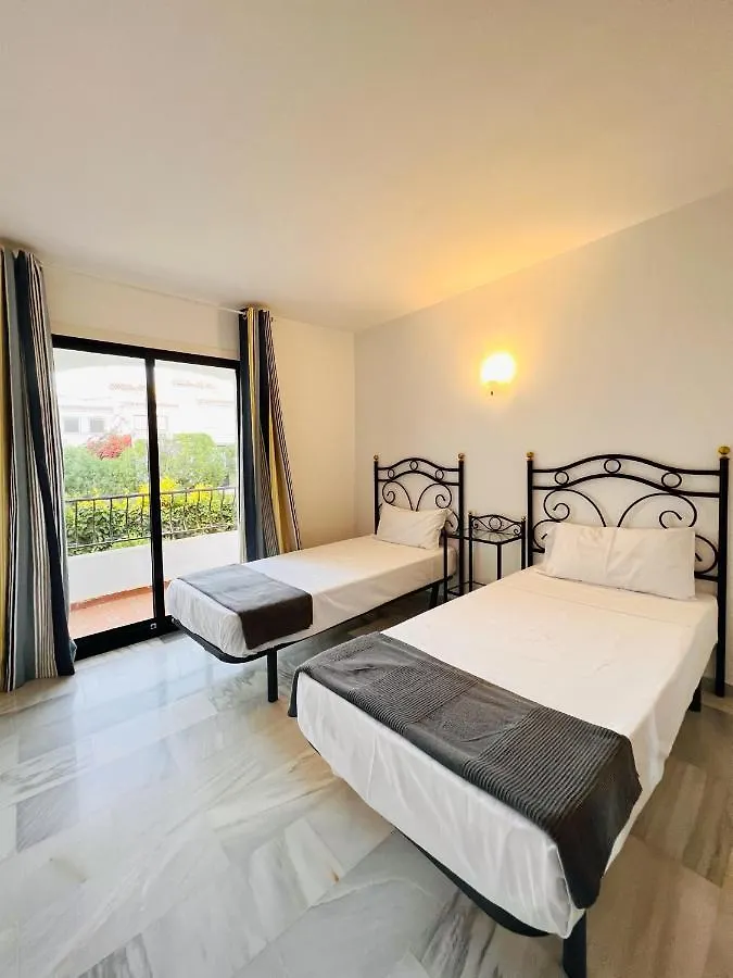 Renovated Apartment With Sea Views And Pool With Private Parking Mijas 0*,  Hiszpania